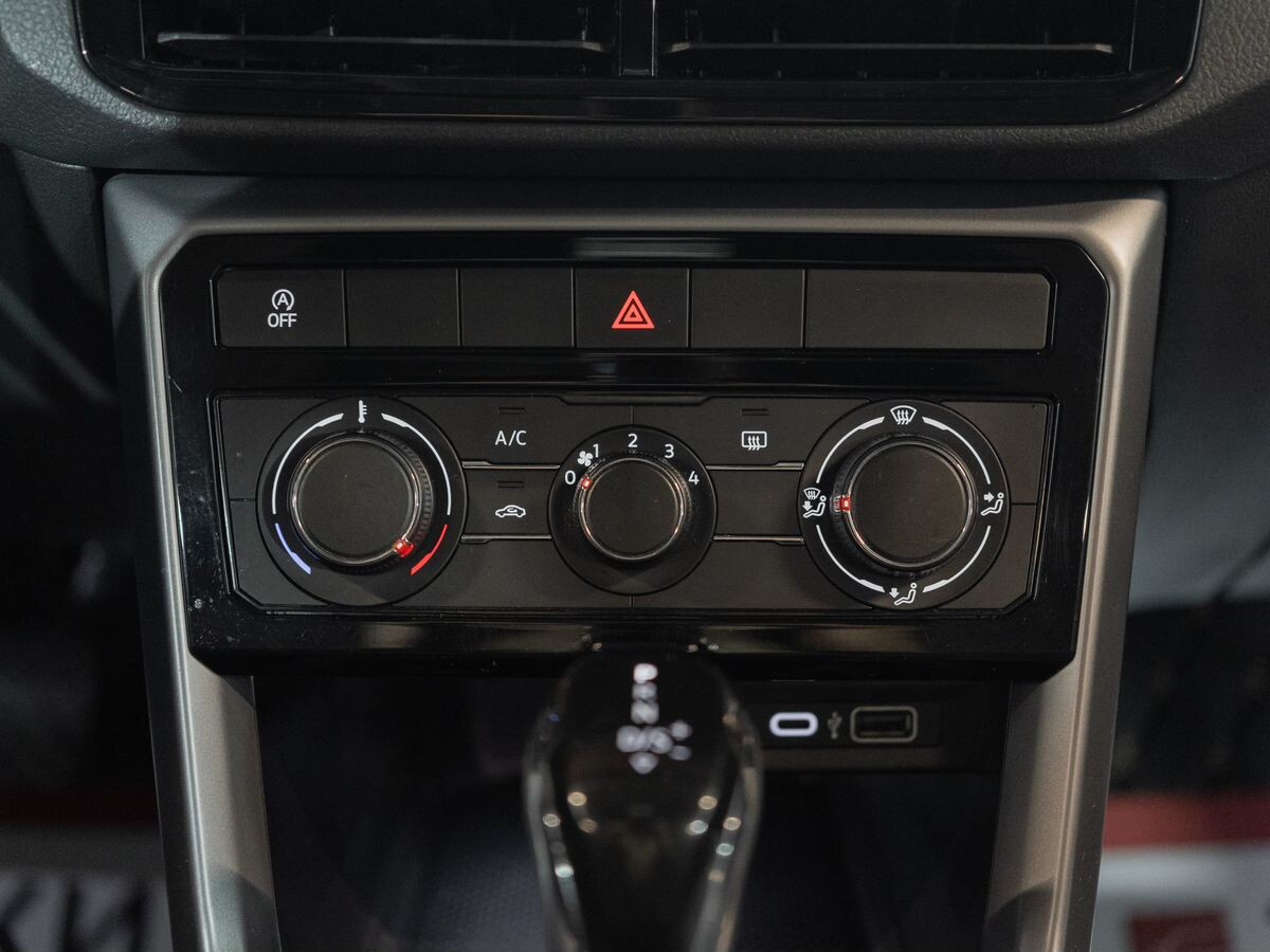 Volkswagen T-Cross 2021 - фото автомобиля