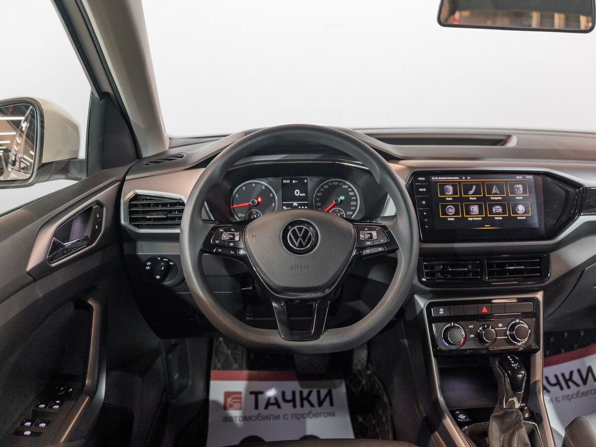 Volkswagen T-Cross 2021 - фото автомобиля