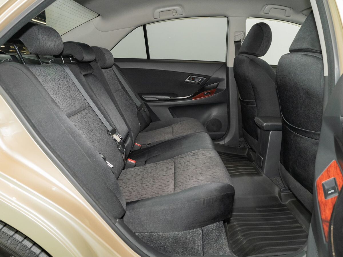 Toyota Allion 2010 - фото автомобиля