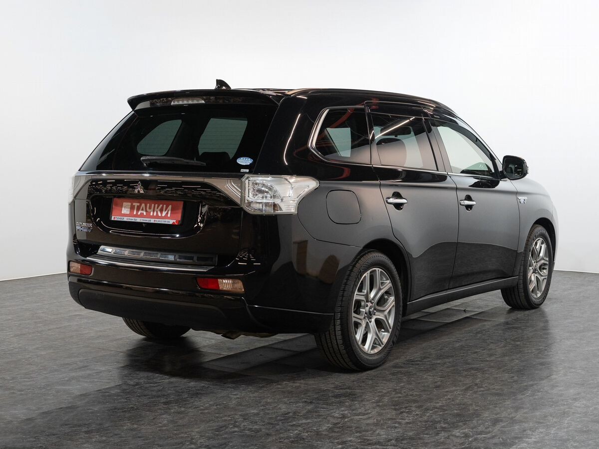 Mitsubishi Outlander 2015 - фото автомобиля