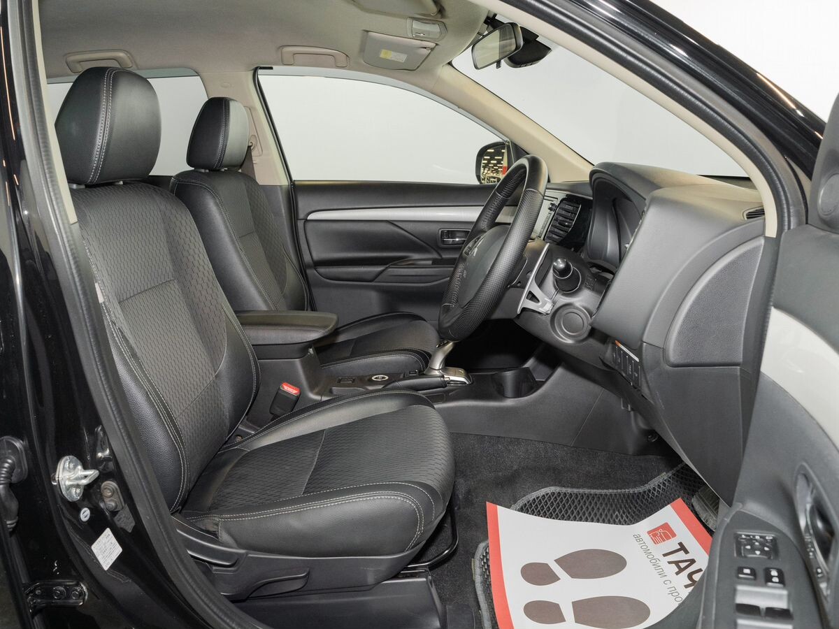 Mitsubishi Outlander 2015 - фото автомобиля