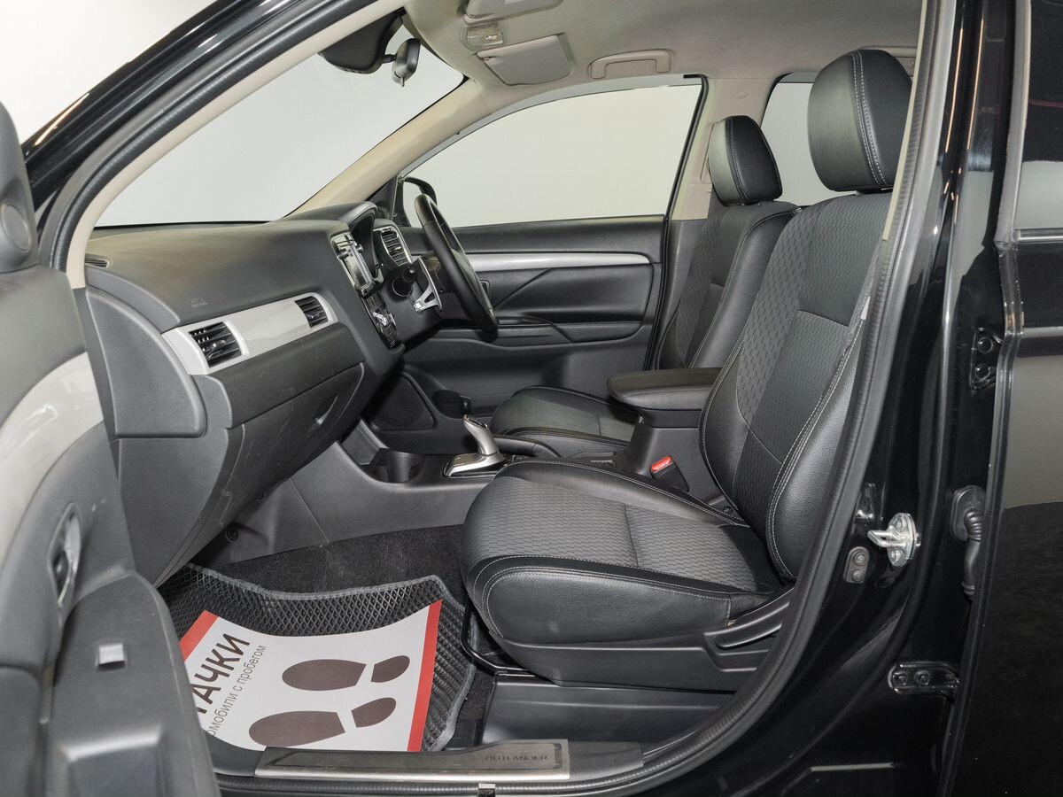 Mitsubishi Outlander 2015 - фото автомобиля