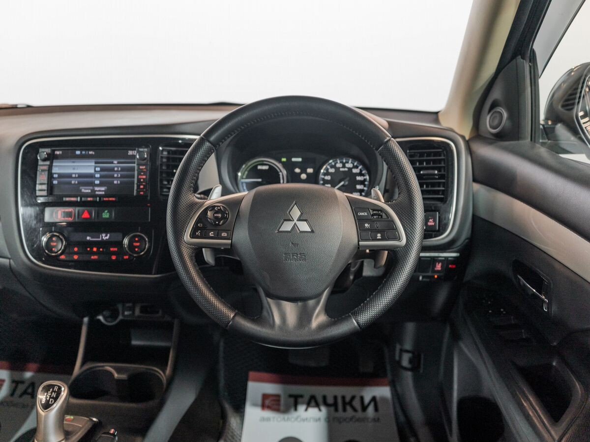 Mitsubishi Outlander 2015 - фото автомобиля