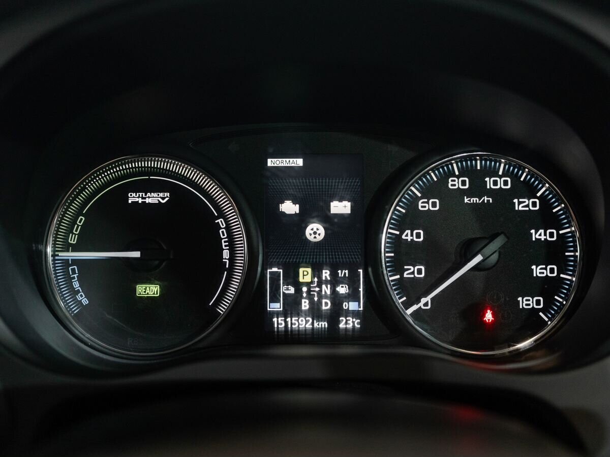 Mitsubishi Outlander 2015 - фото автомобиля