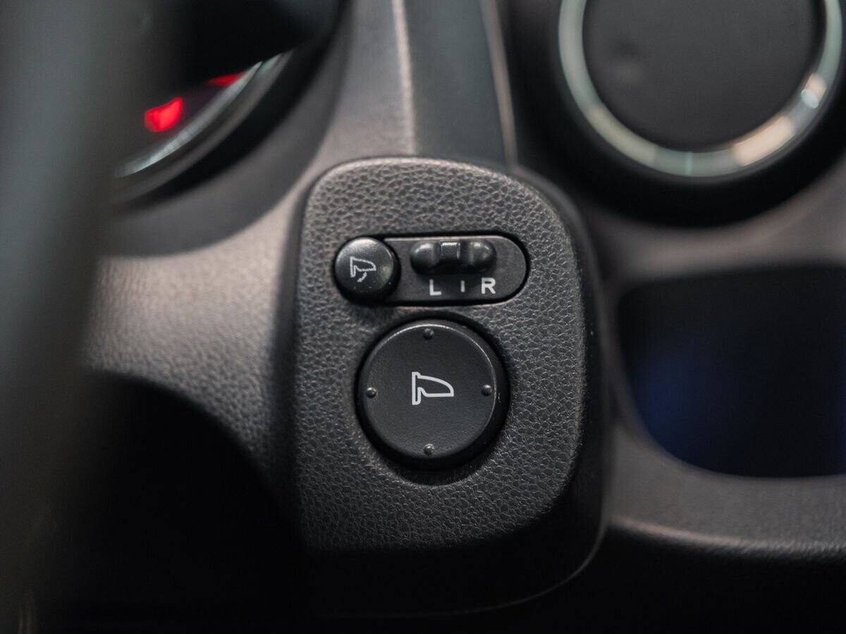 Honda Fit Shuttle 2012 - фото автомобиля