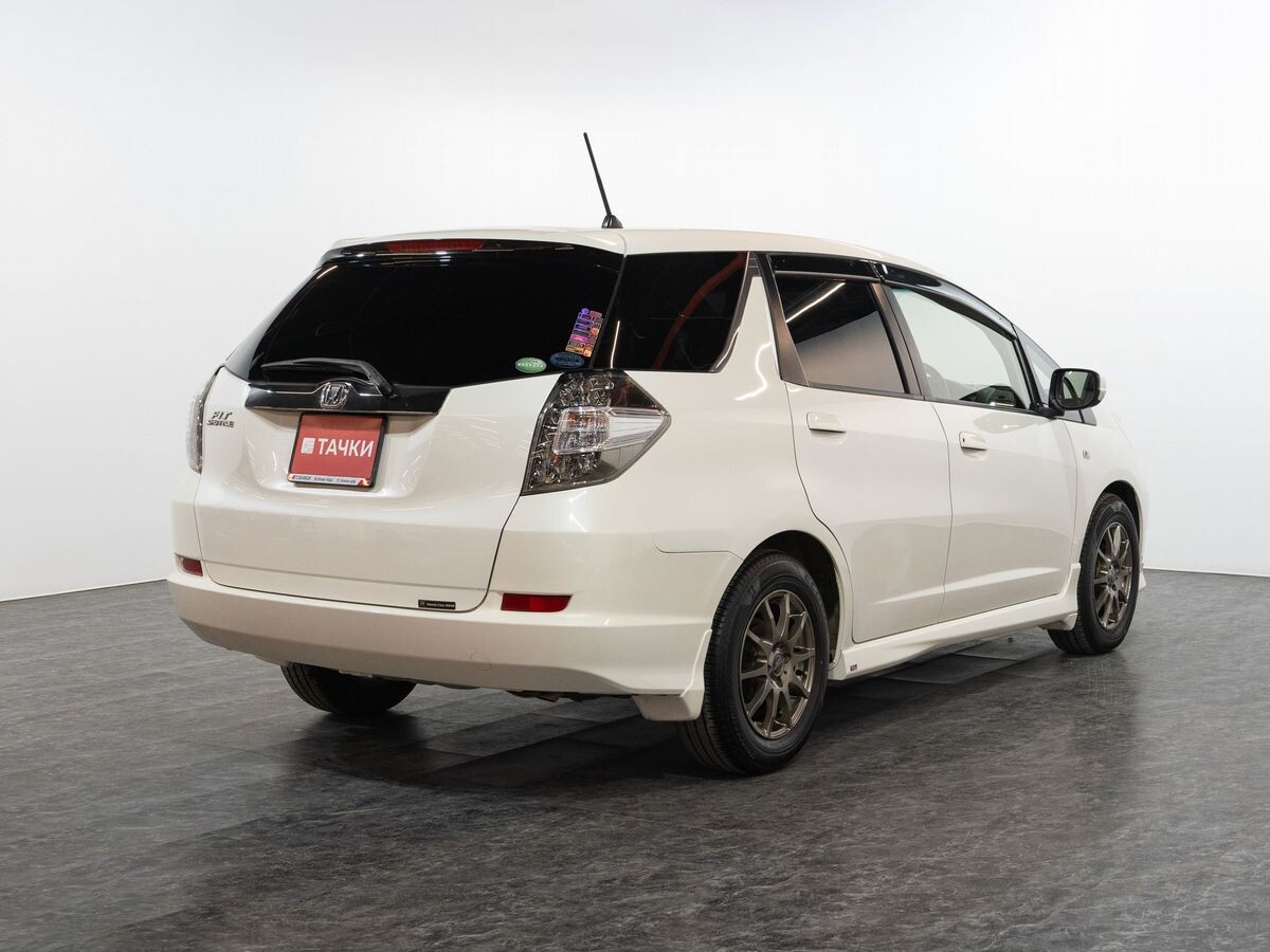 Honda Fit Shuttle 2012 - фото автомобиля