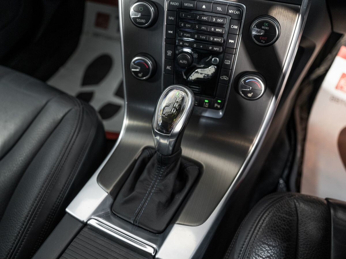 Volvo S60 2012 - фото автомобиля