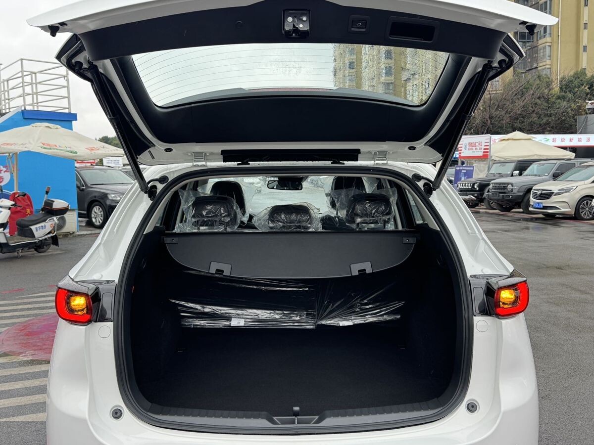 Mazda CX-5 2025 - фото автомобиля