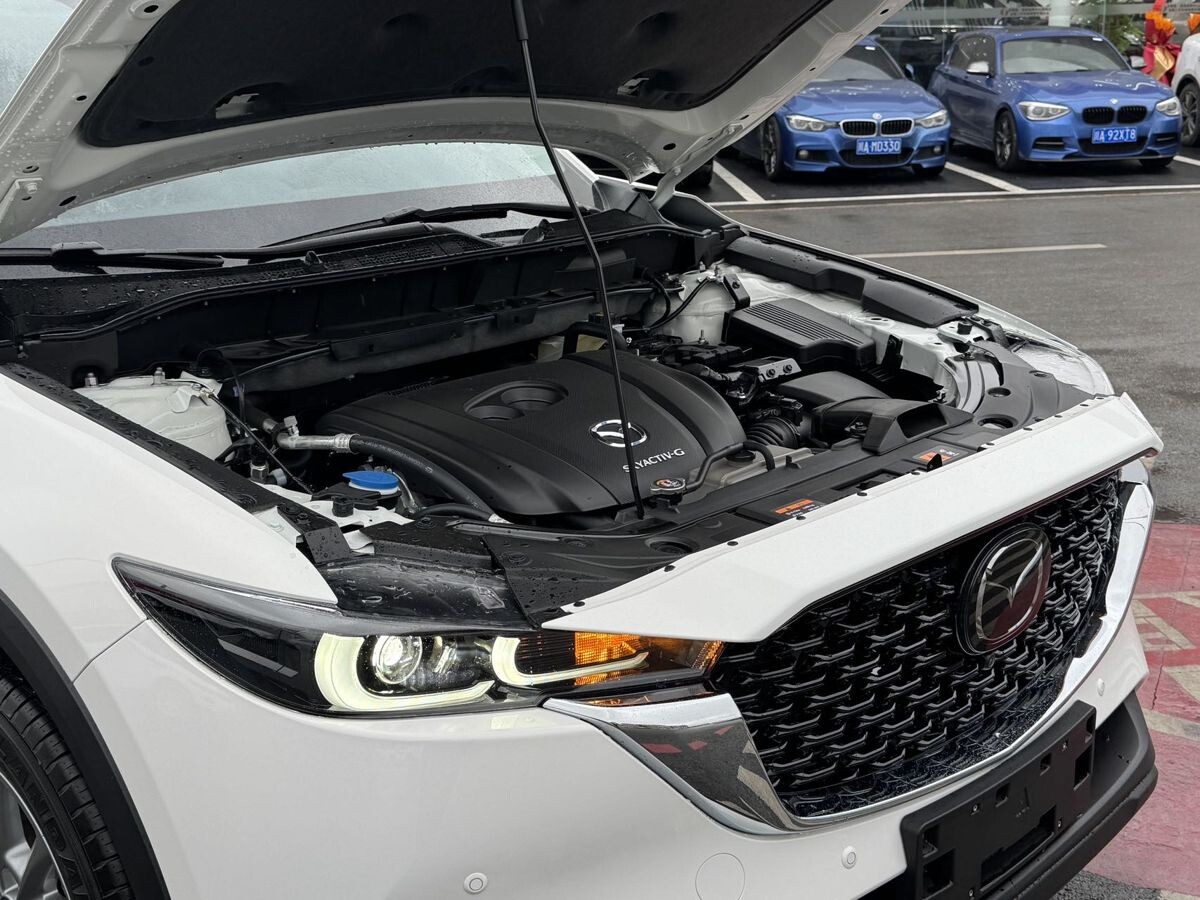 Mazda CX-5 2025 - фото автомобиля