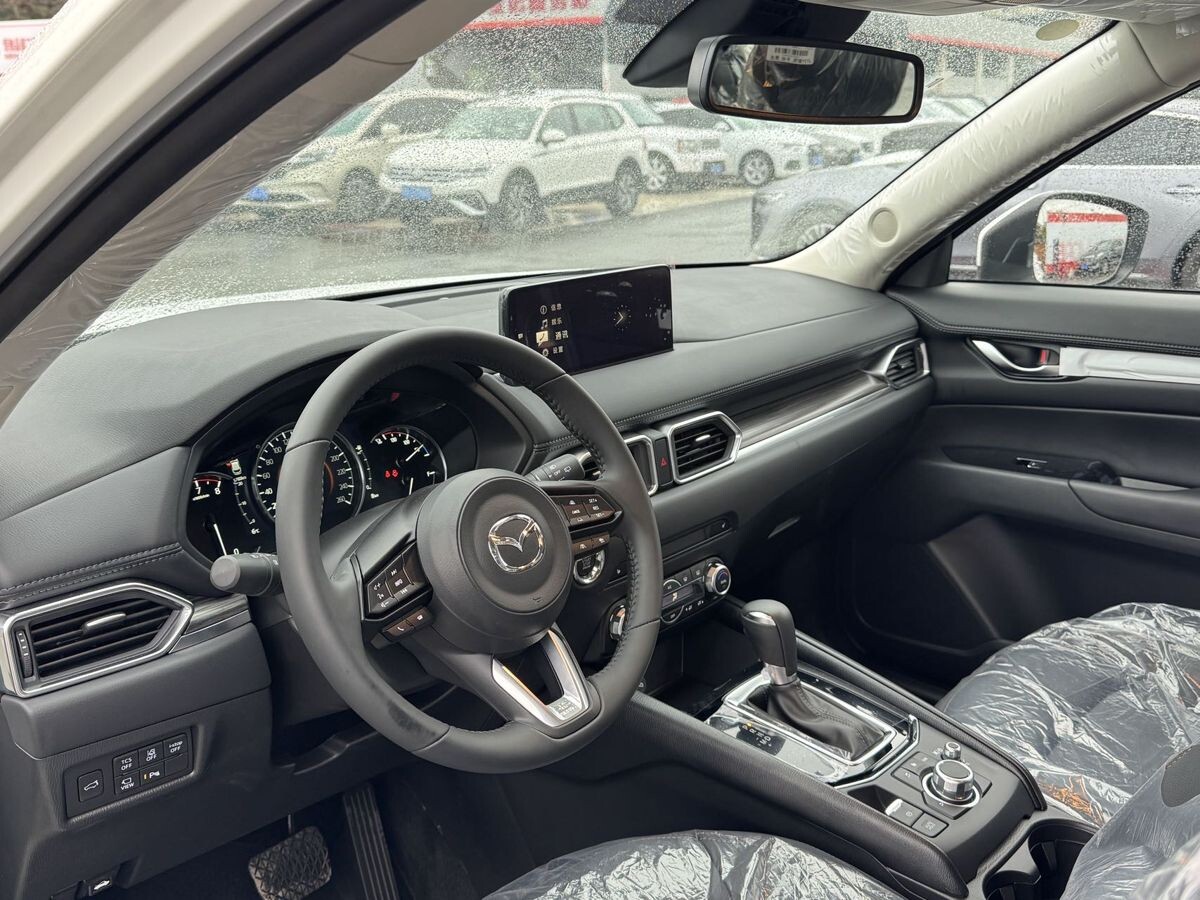 Mazda CX-5 2025 - фото автомобиля