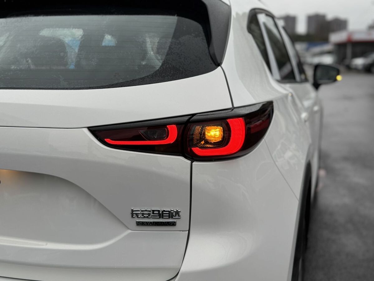 Mazda CX-5 2025 - фото автомобиля