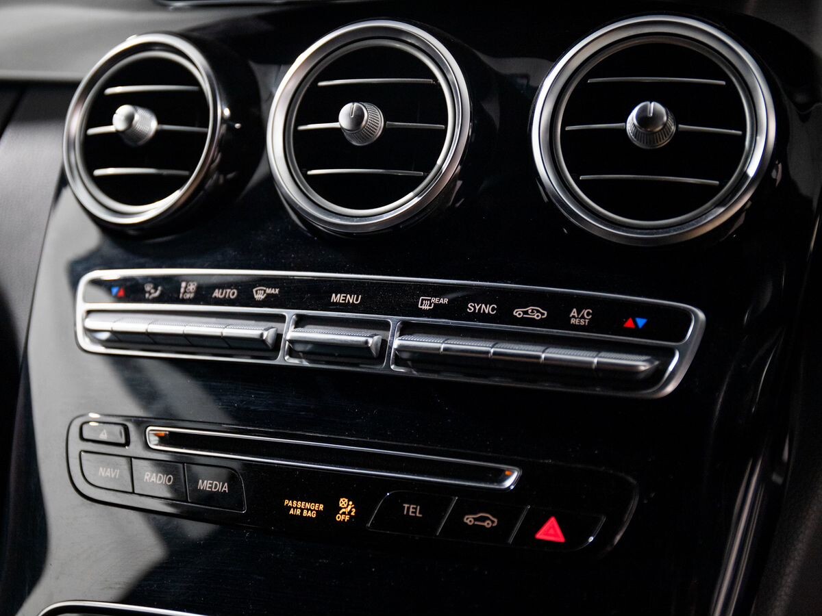 Mercedes-Benz C-Class 2018 - фото автомобиля