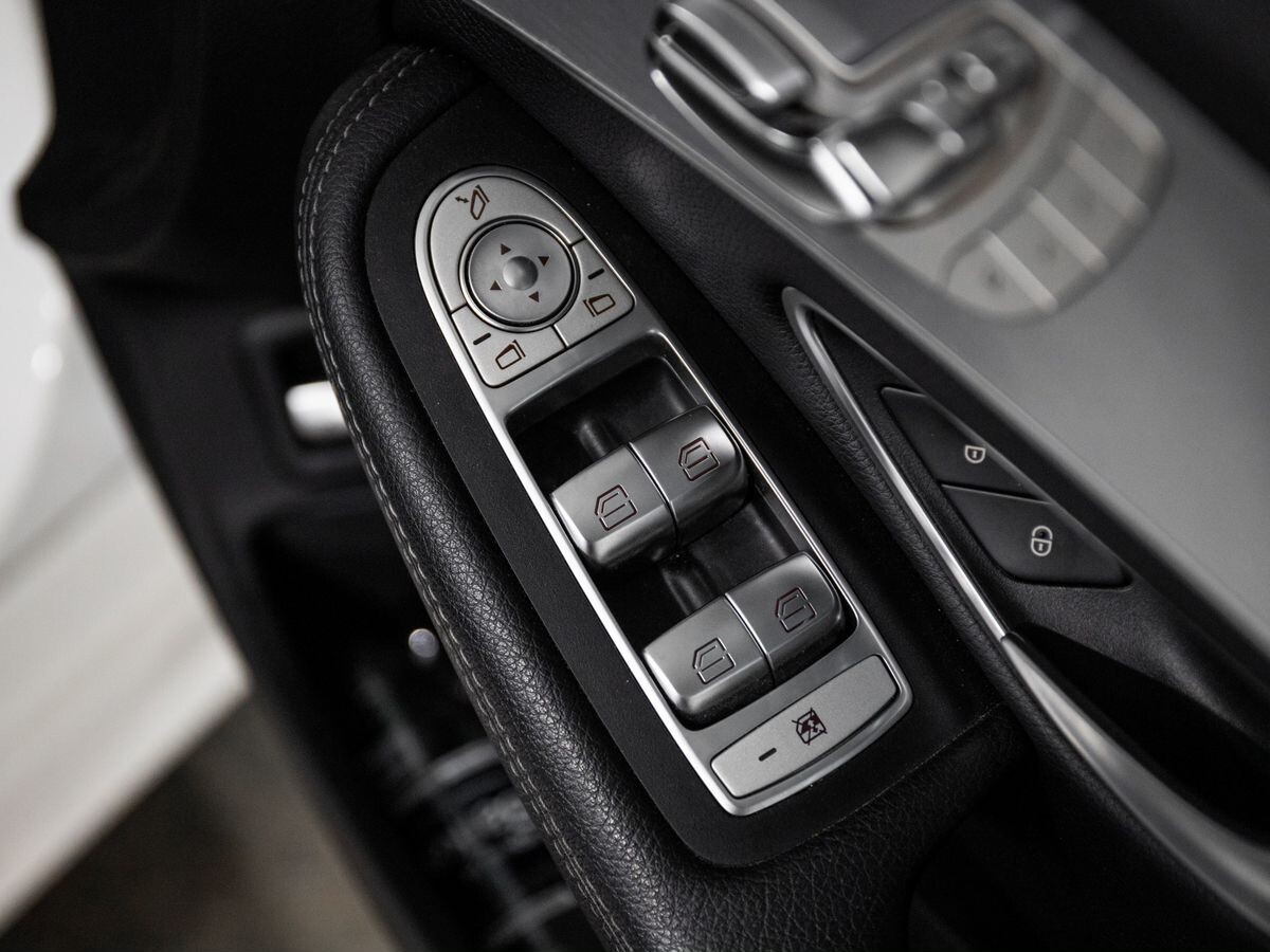 Mercedes-Benz C-Class 2018 - фото автомобиля