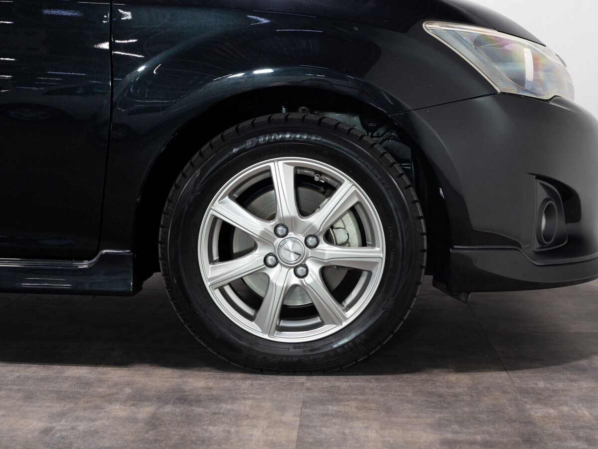 Toyota Corolla Fielder 2012 - фото автомобиля