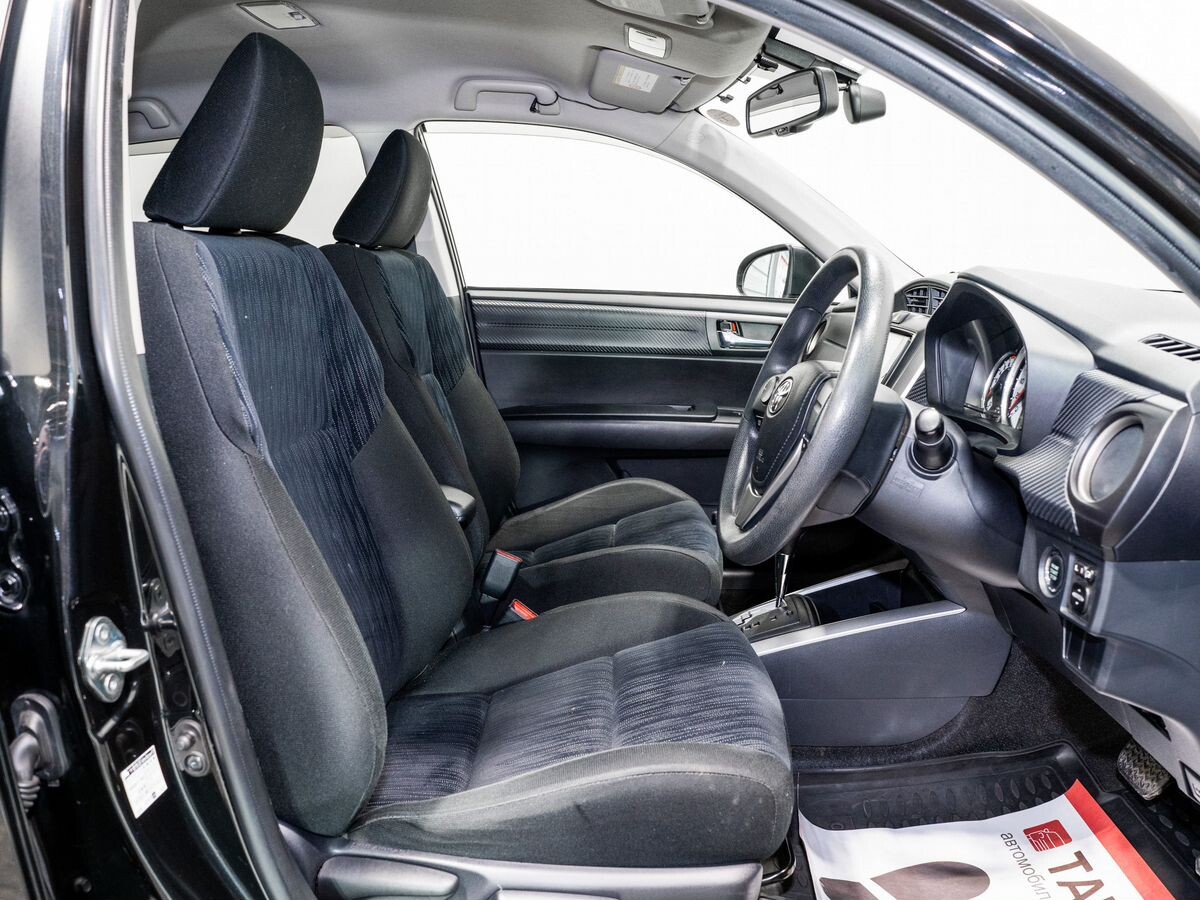 Toyota Corolla Fielder 2012 - фото автомобиля