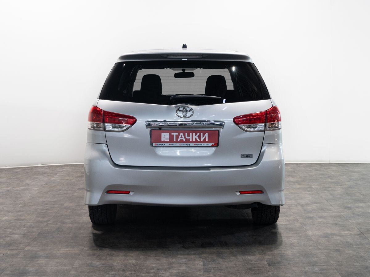 Toyota Wish 2009 - фото автомобиля