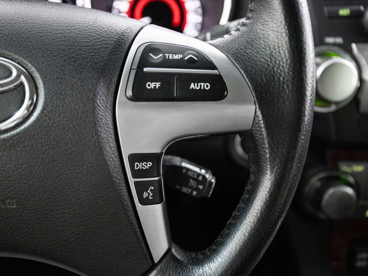 Toyota Highlander 2012 - фото автомобиля