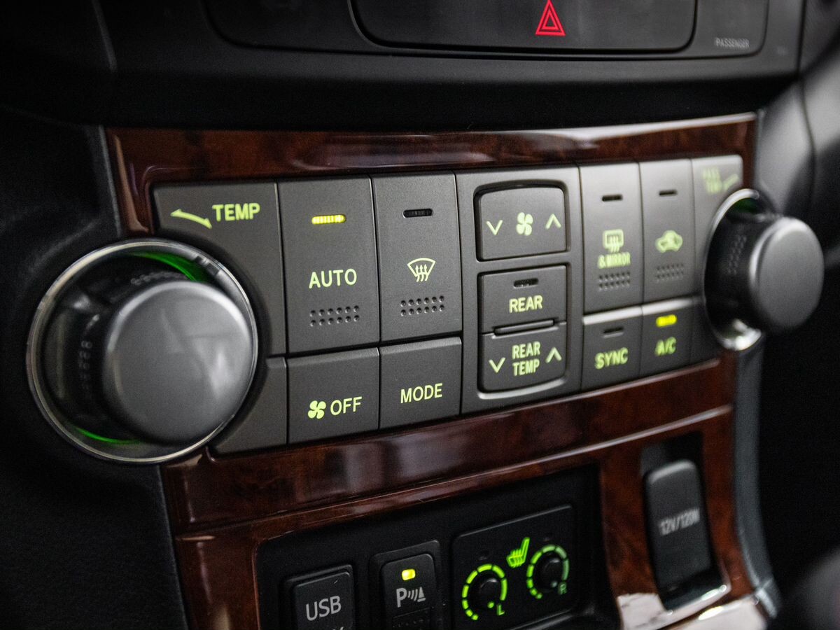 Toyota Highlander 2012 - фото автомобиля