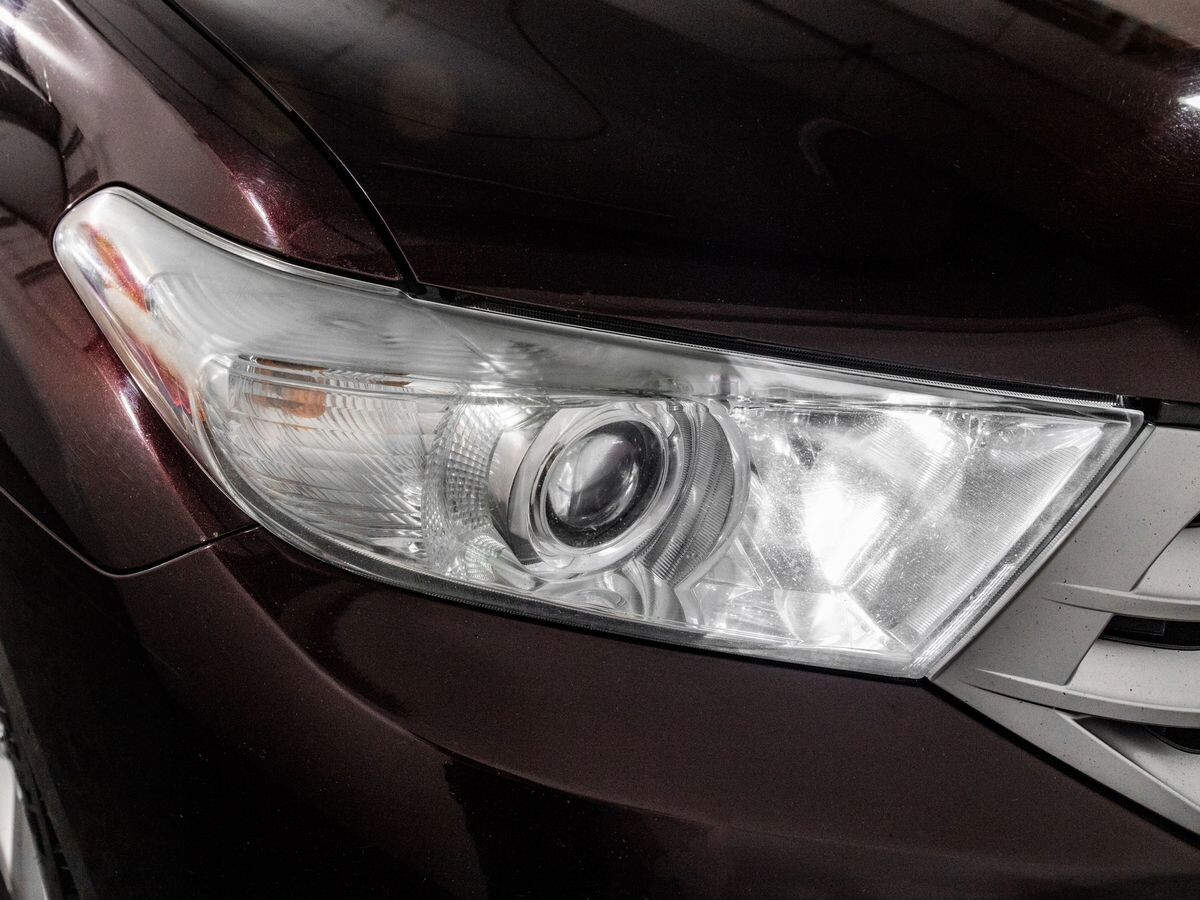 Toyota Highlander 2012 - фото автомобиля