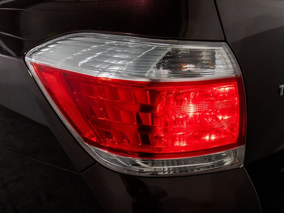 Toyota Highlander 2012 - фото автомобиля
