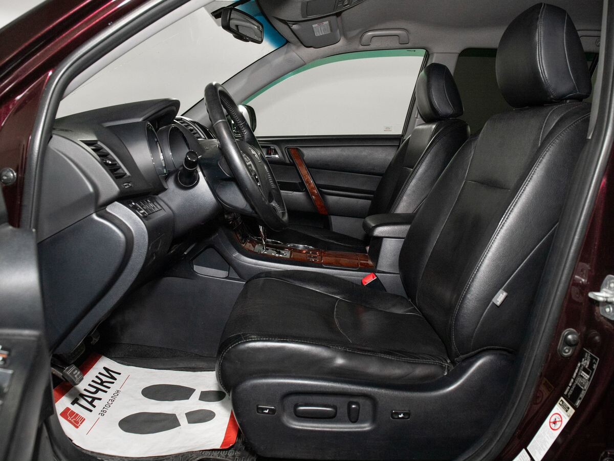 Toyota Highlander 2012 - фото автомобиля