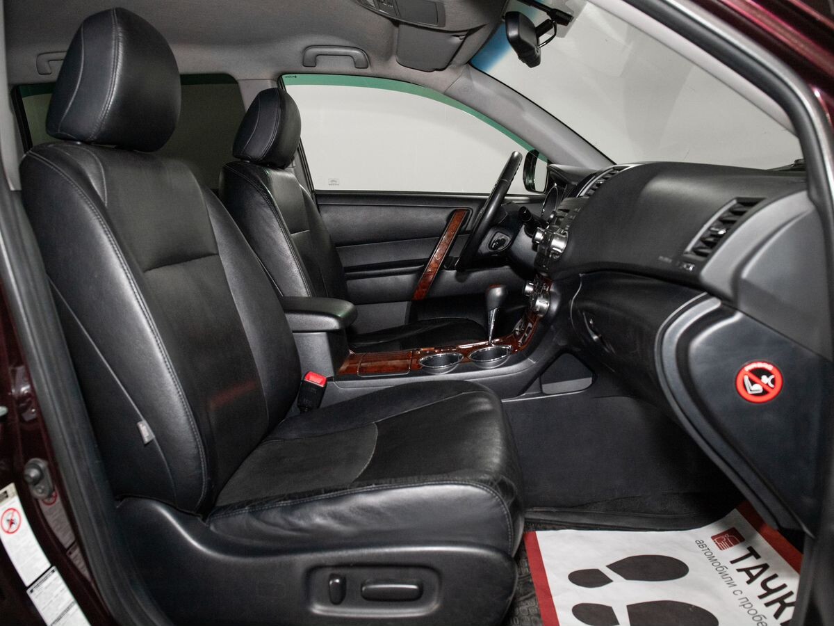 Toyota Highlander 2012 - фото автомобиля