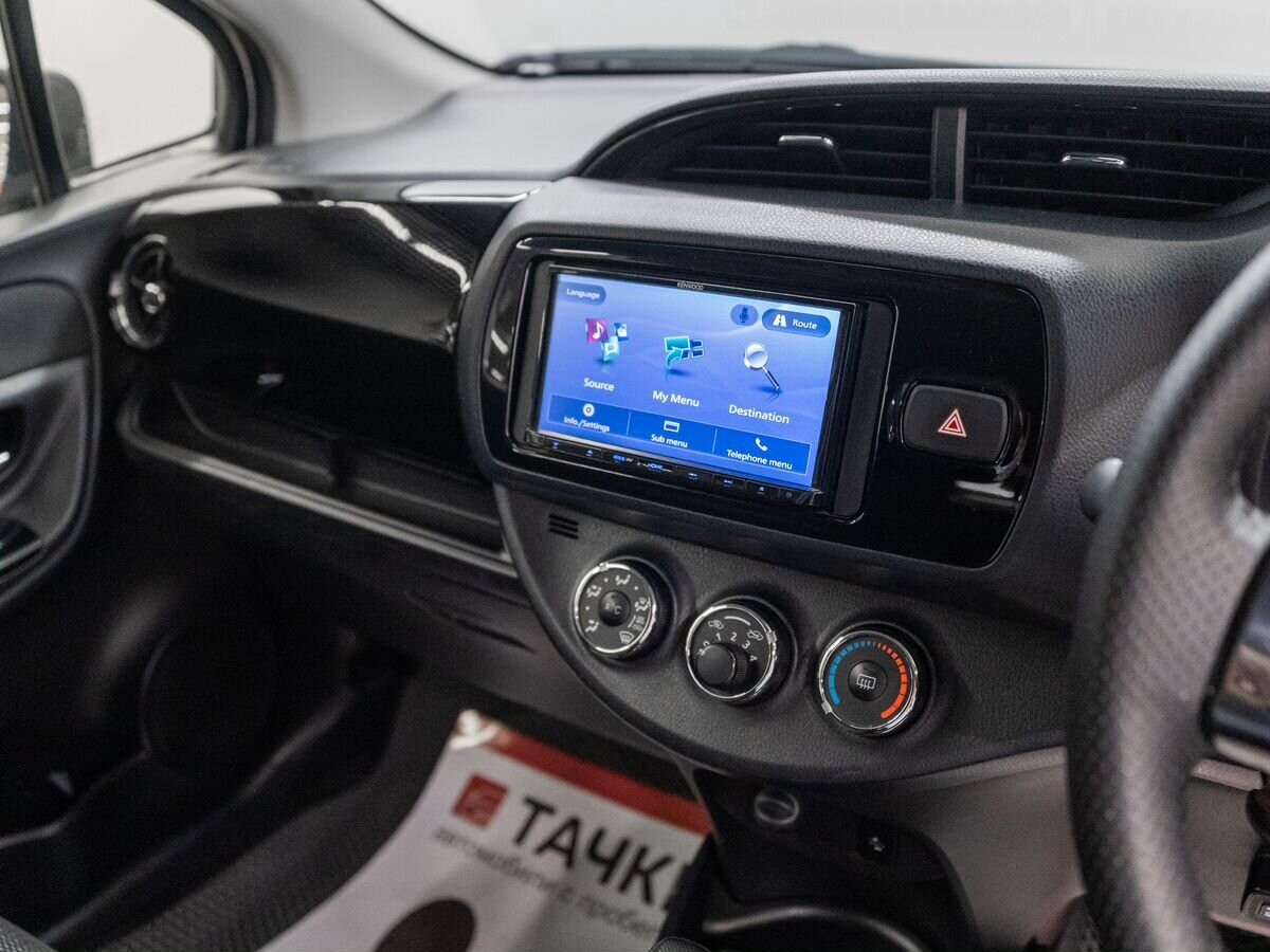 Toyota Vitz 2019 - фото автомобиля