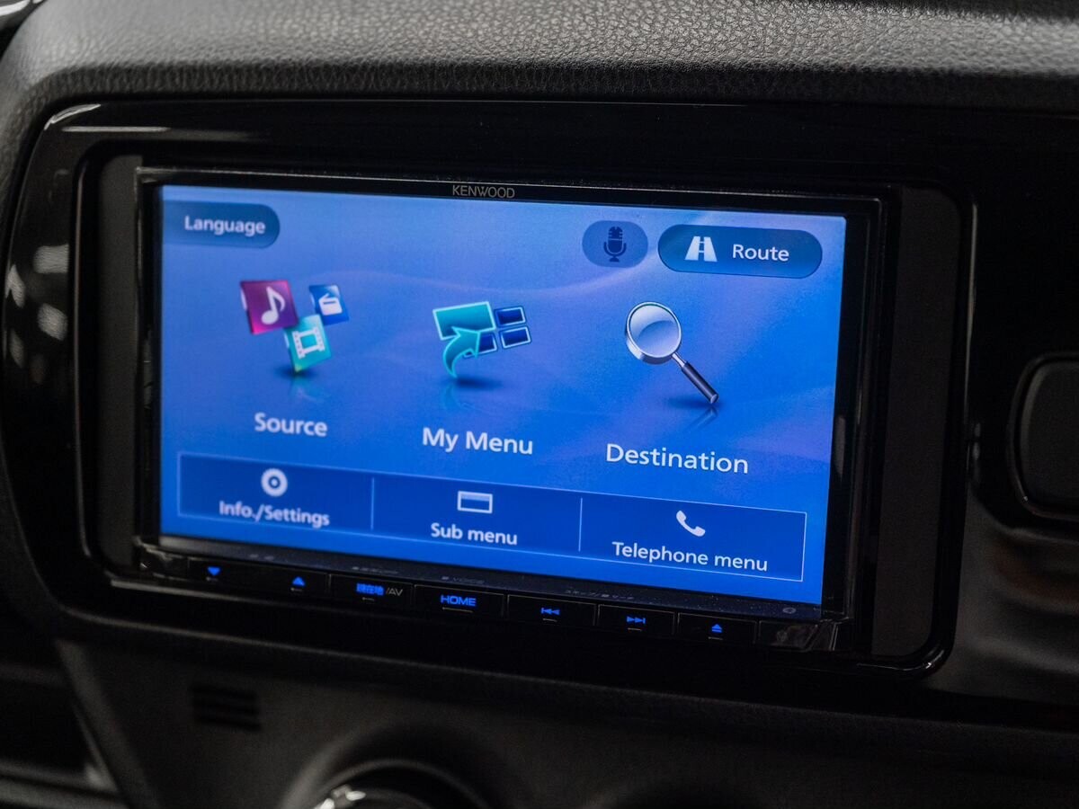 Toyota Vitz 2019 - фото автомобиля