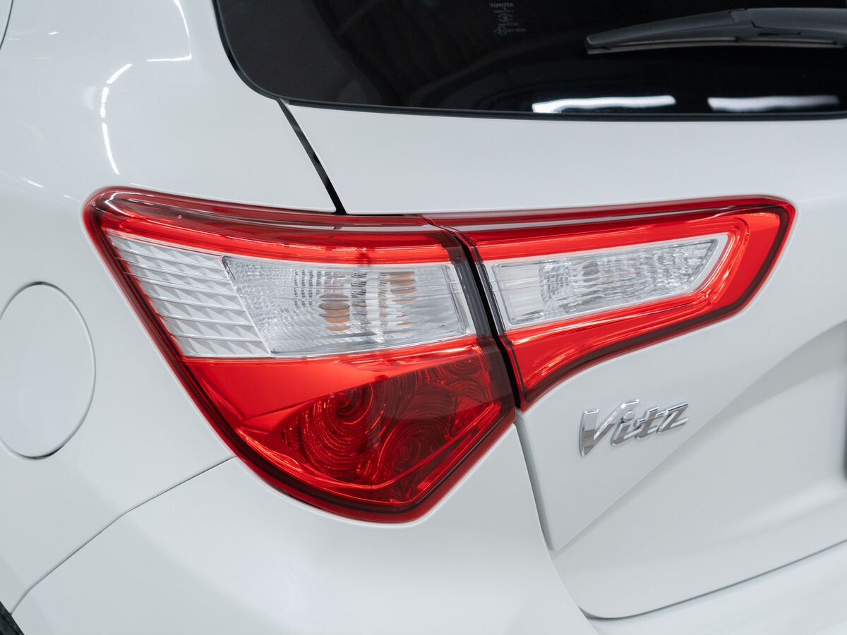 Toyota Vitz 2019 - фото автомобиля