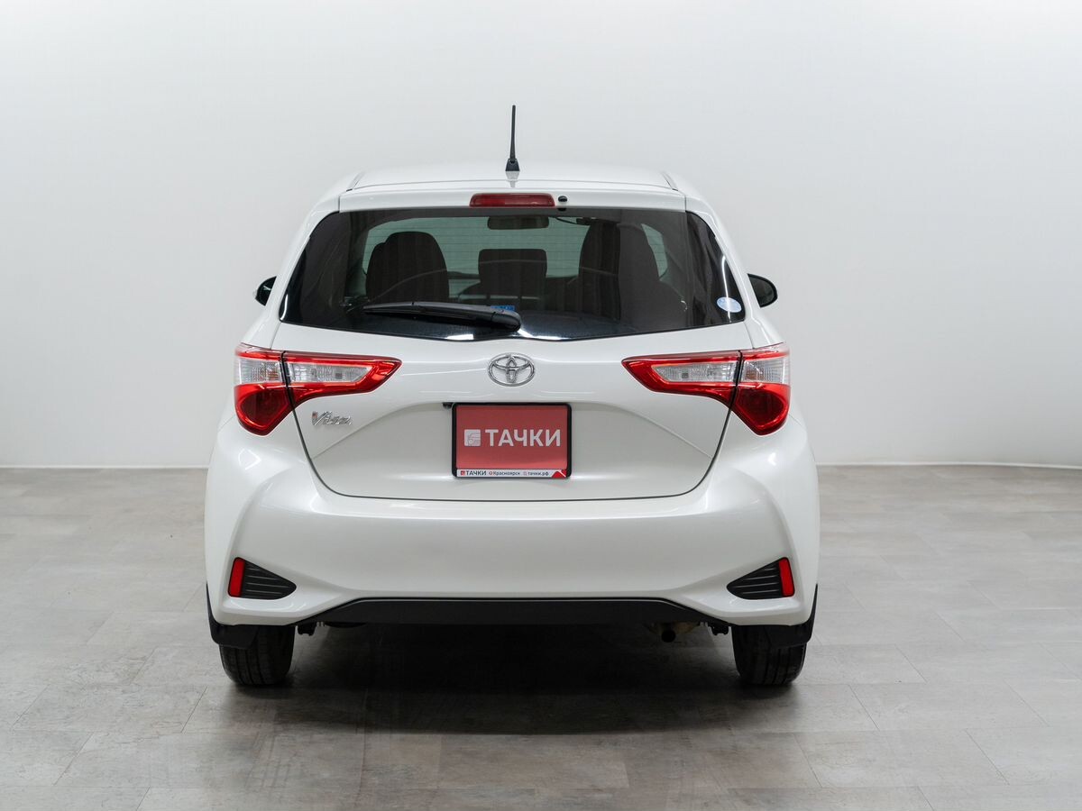 Toyota Vitz 2019 - фото автомобиля