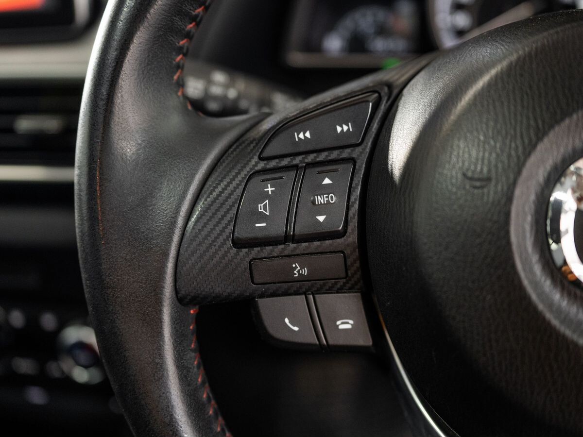 Mazda Axela 2014 - фото автомобиля