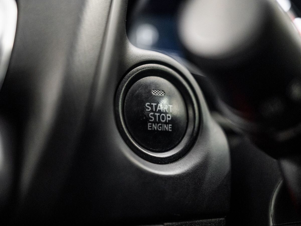 Mazda Axela 2017 - фото автомобиля