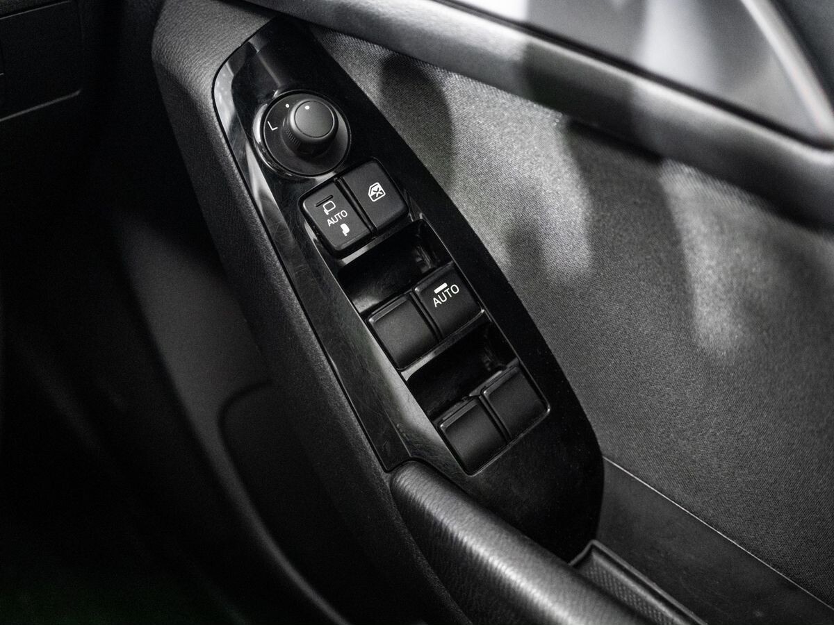 Mazda Axela 2017 - фото автомобиля