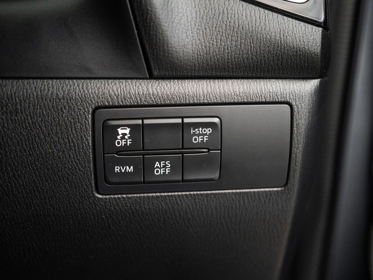 Mazda Axela 2015 - фото автомобиля