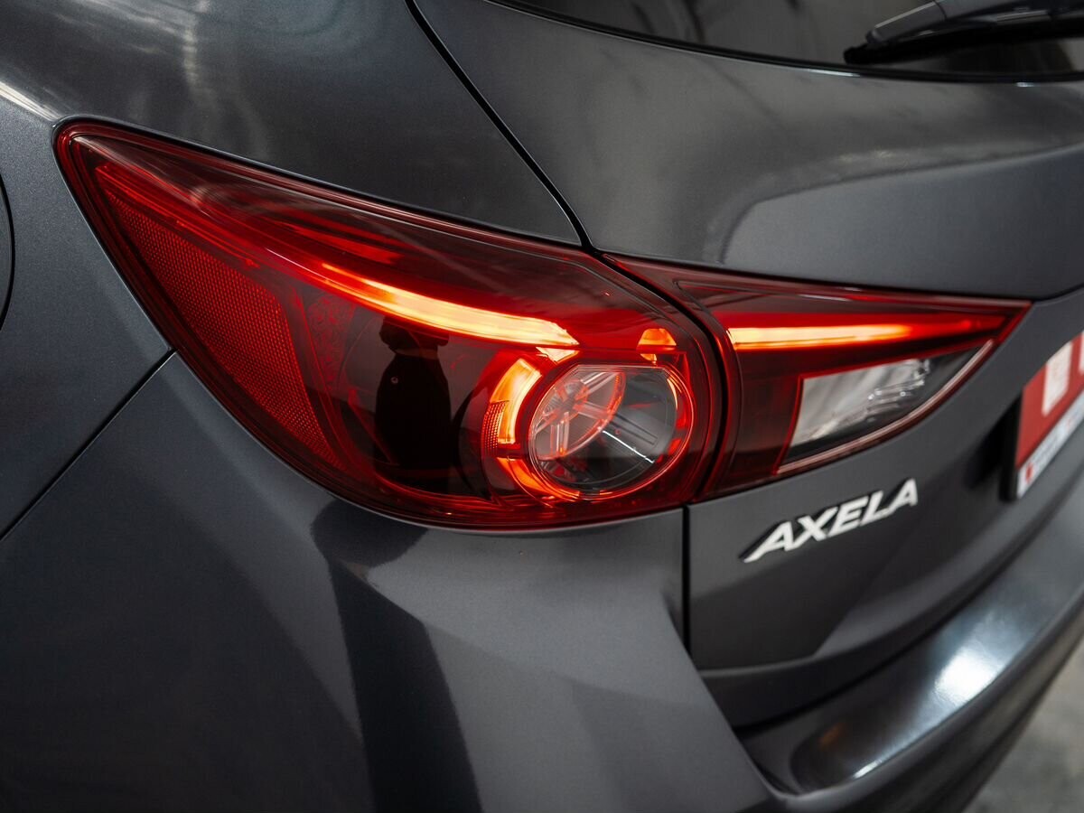 Mazda Axela 2015 - фото автомобиля
