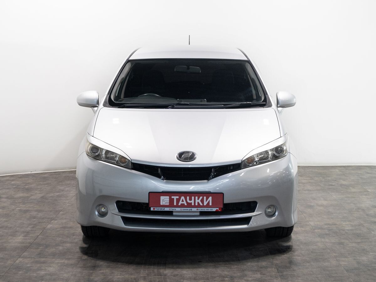 Toyota Wish 2010 - фото автомобиля