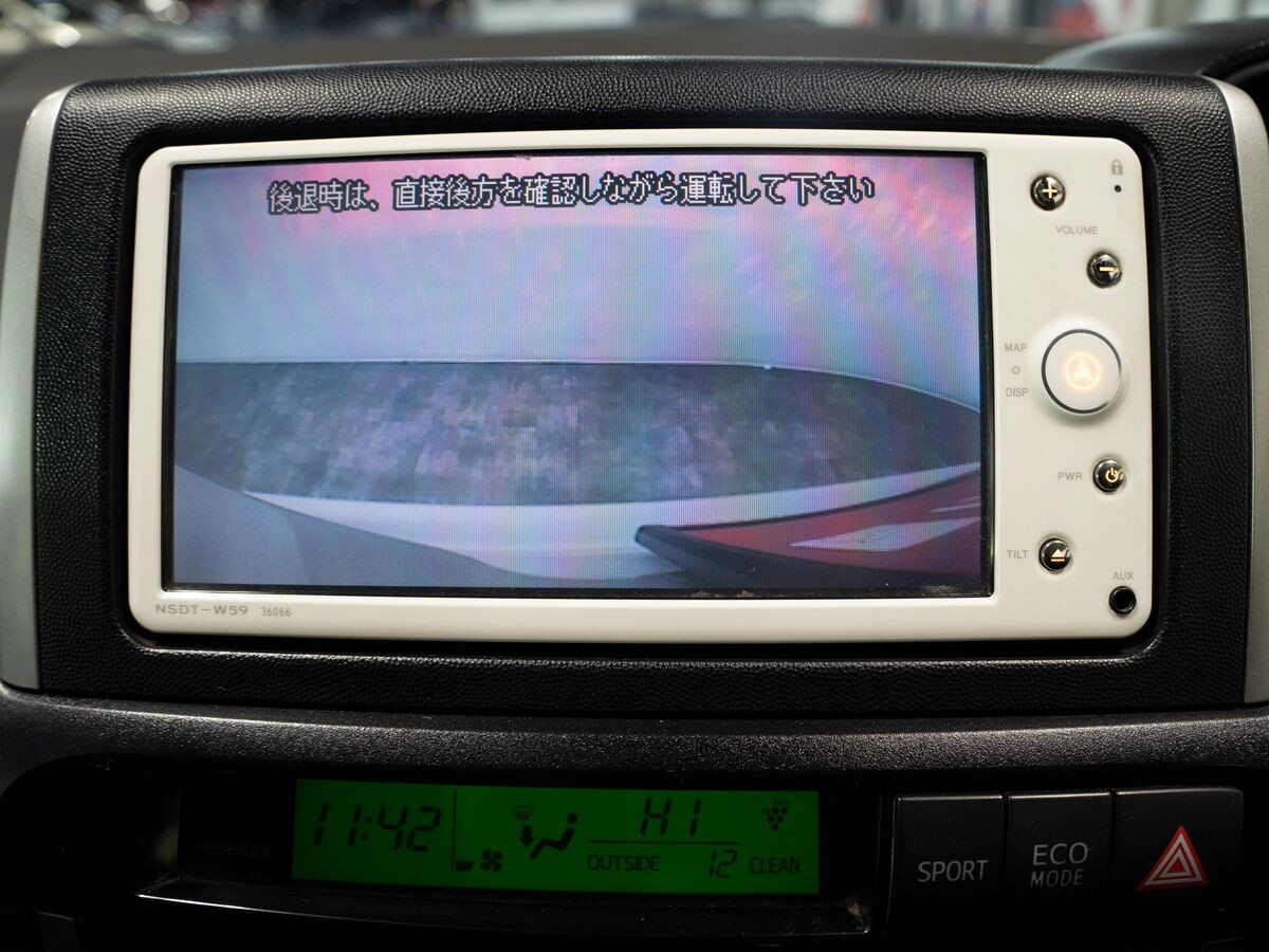 Toyota Wish 2010 - фото автомобиля