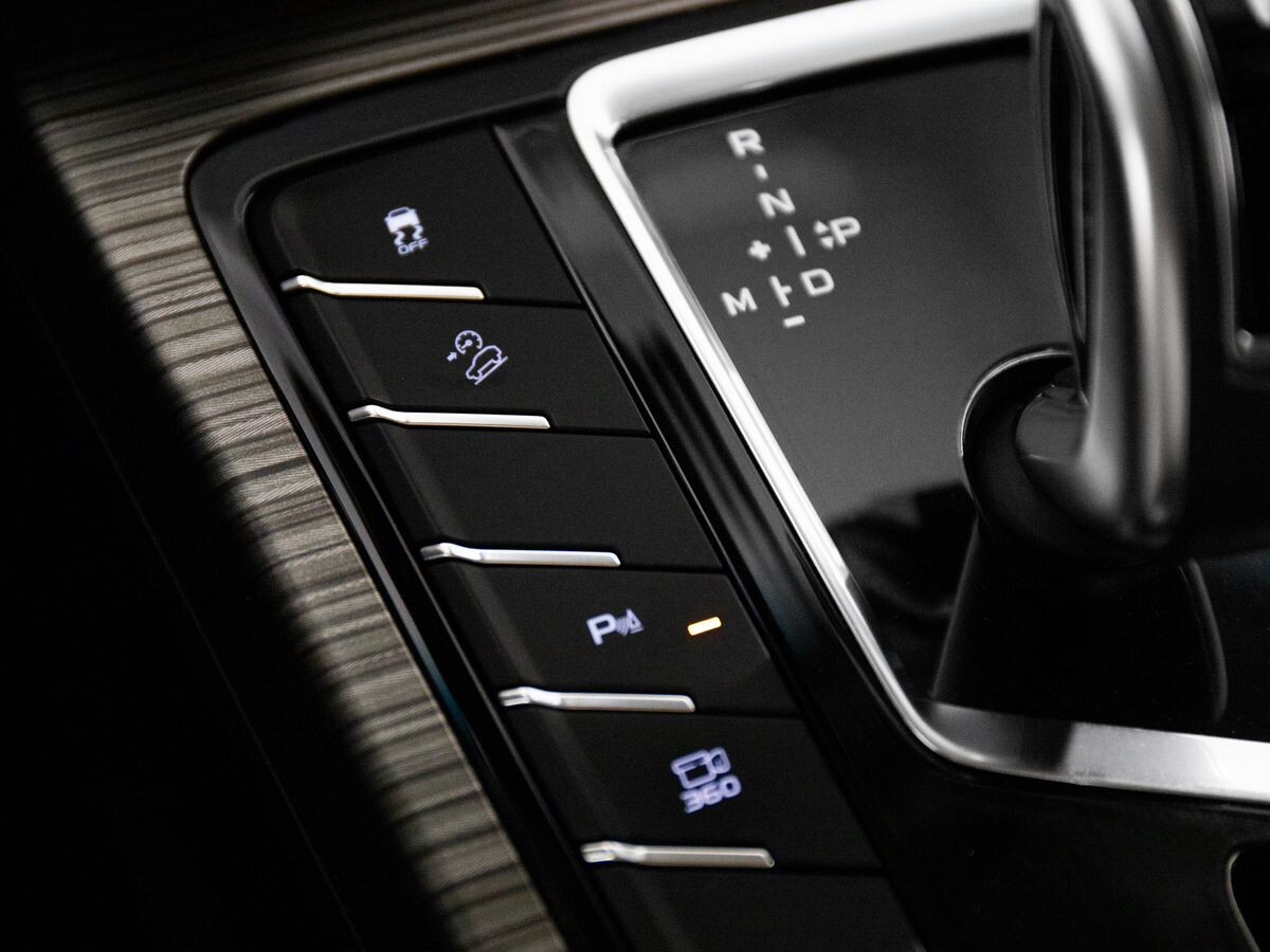 Geely Atlas Pro 2022 - фото автомобиля