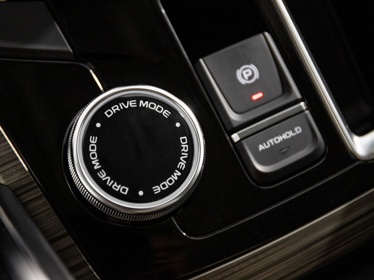 Geely Atlas Pro 2022 - фото автомобиля