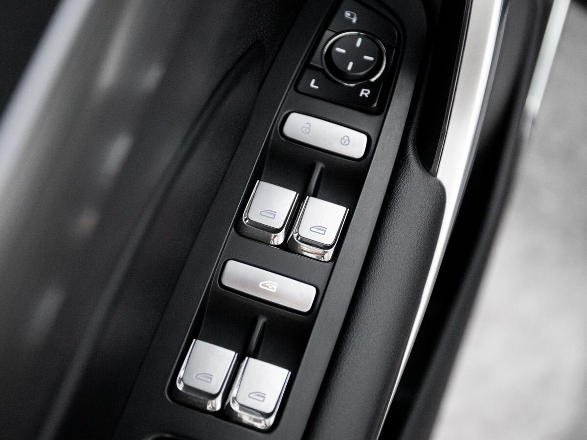 Geely Atlas Pro 2022 - фото автомобиля