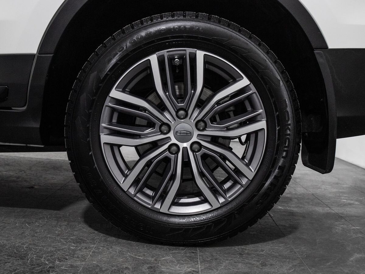 Geely Atlas Pro 2022 - фото автомобиля