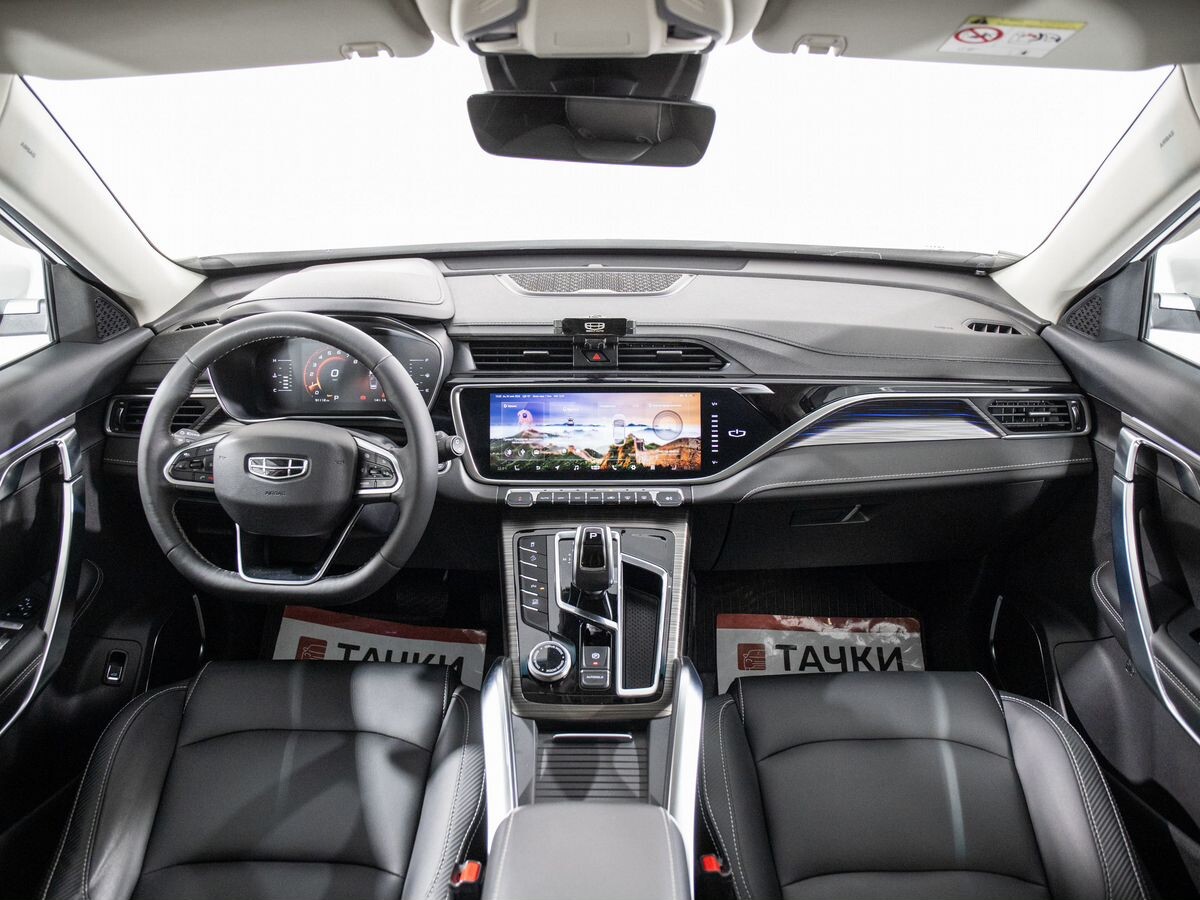 Geely Atlas Pro 2022 - фото автомобиля
