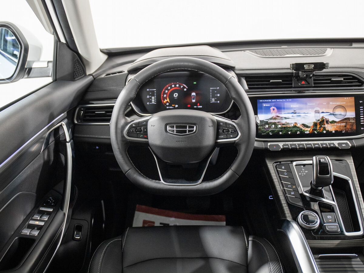 Geely Atlas Pro 2022 - фото автомобиля