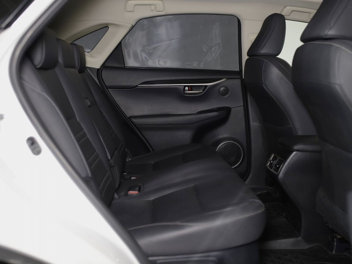 Lexus NX200 2016 - фото автомобиля