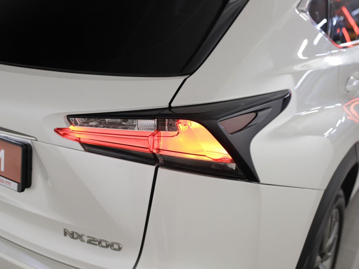 Lexus NX200 2016 - фото автомобиля
