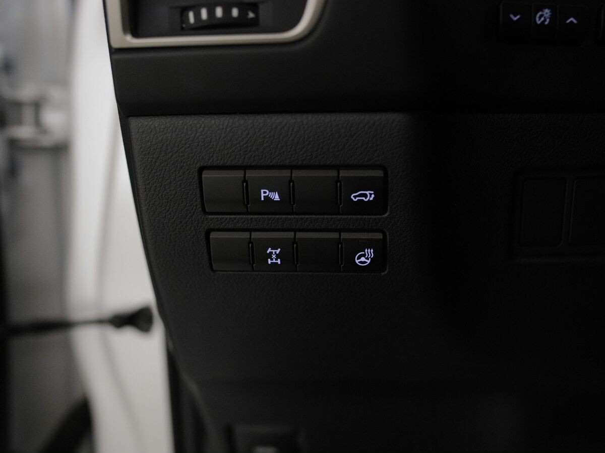 Lexus NX200 2016 - фото автомобиля