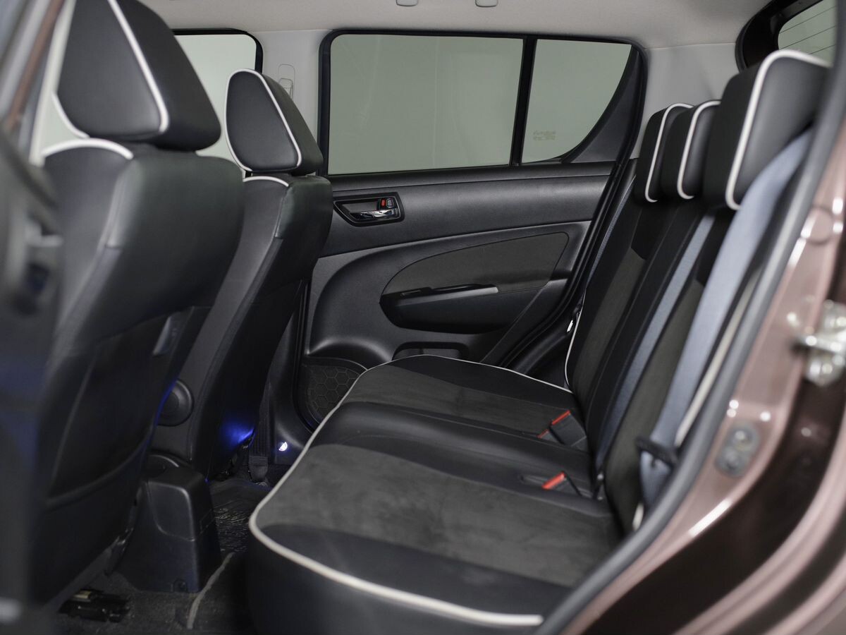Suzuki Swift 2016 - фото автомобиля