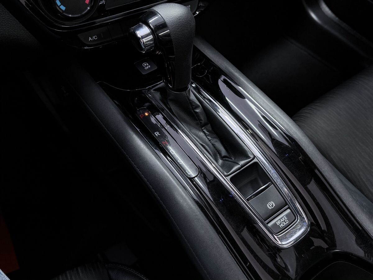 Honda Vezel 2021 - фото автомобиля
