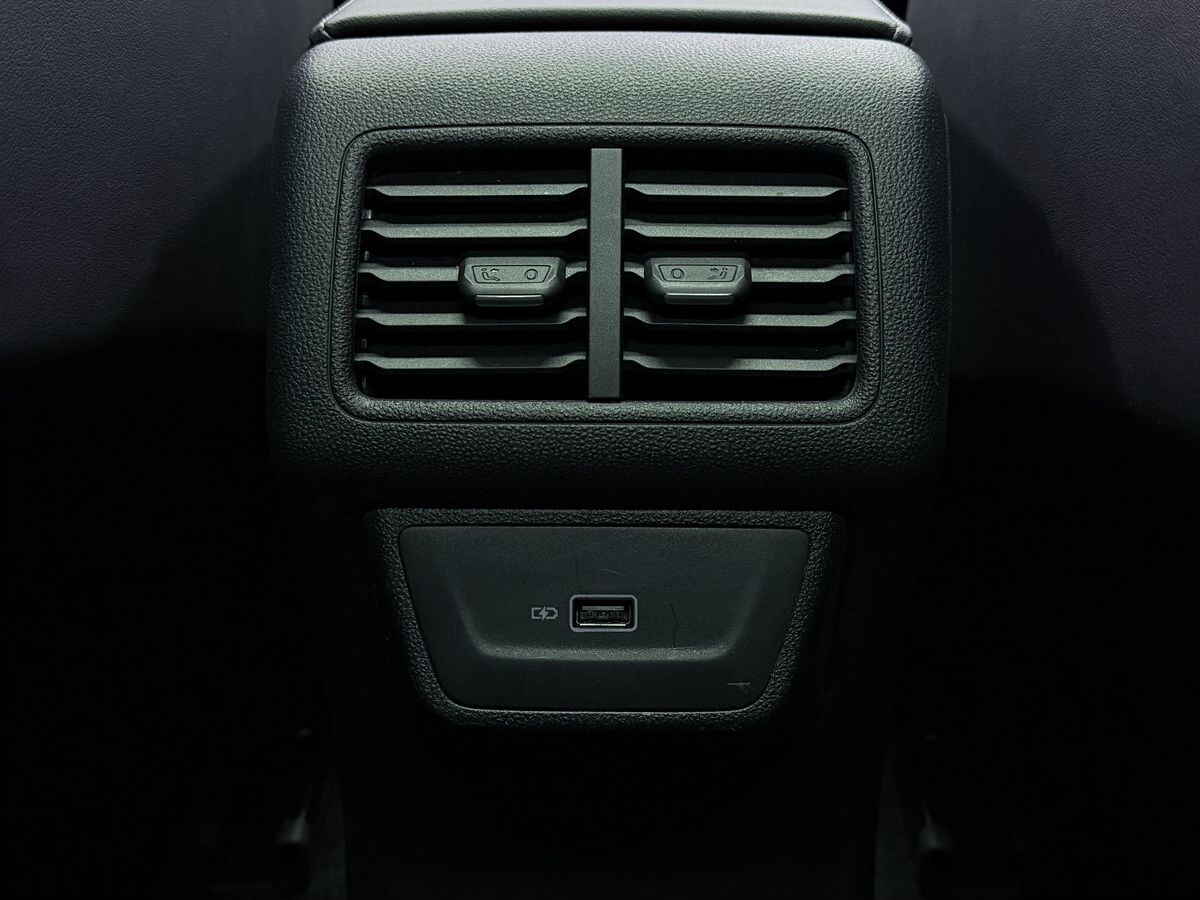 Jetta VS7 2023 - фото автомобиля