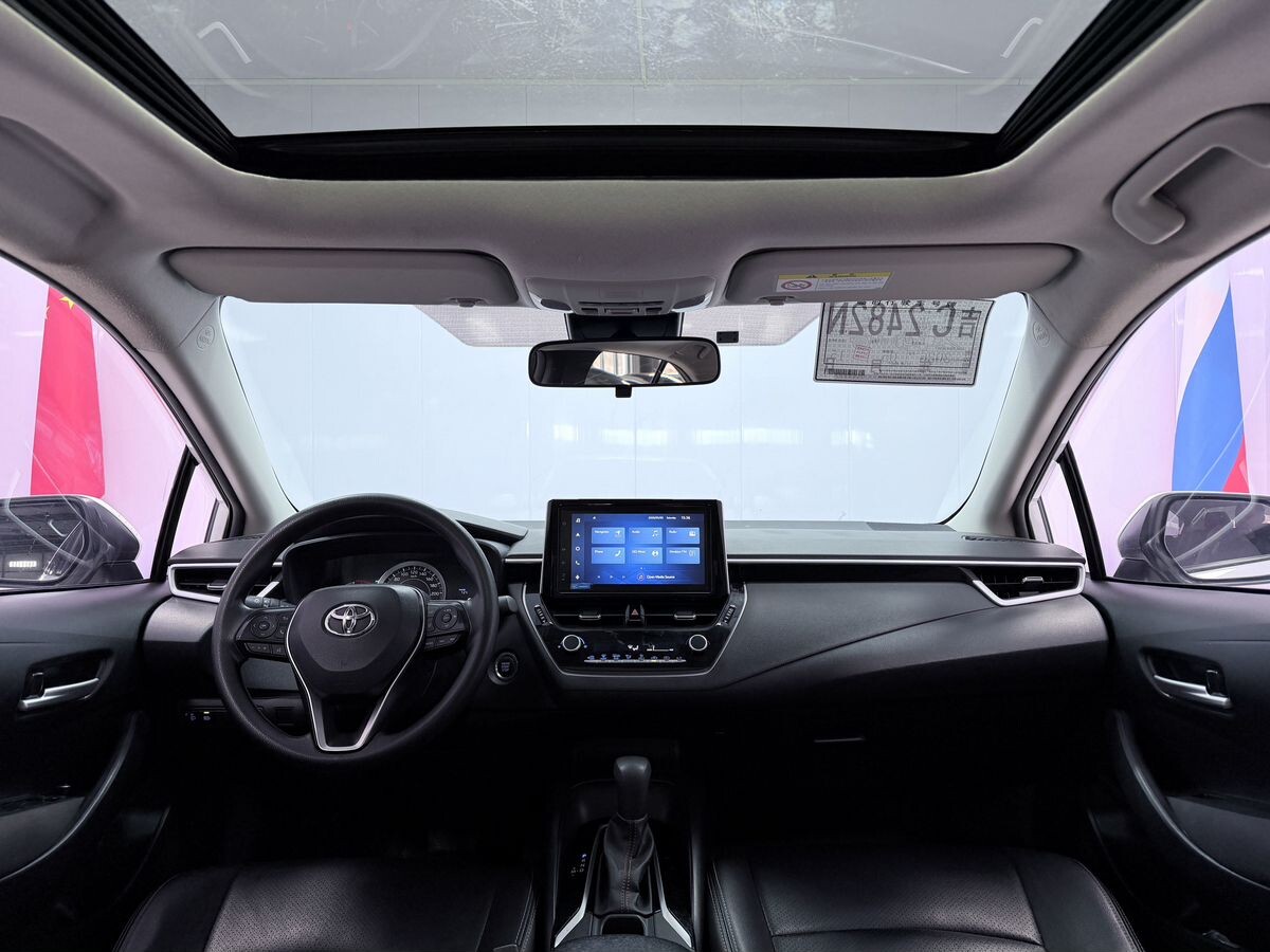 Toyota Corolla 2022 - фото автомобиля